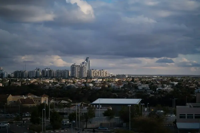 Vue de Beer-Sheva sous un ciel nuageux